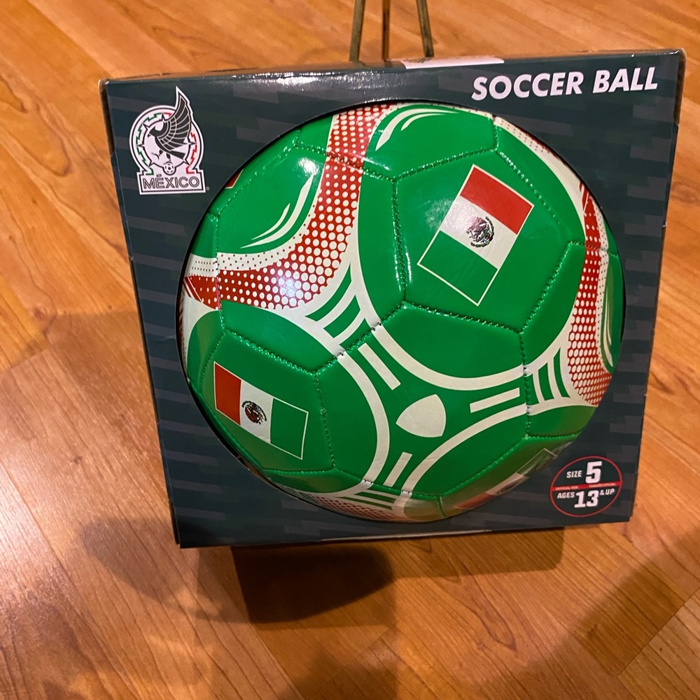 Brand New México Oficial Soccer Ball 5” .